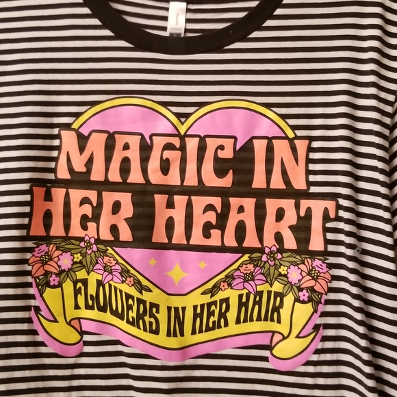 Black and white striped T-shirt size large - Picture 2 of 3